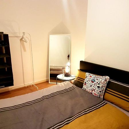 Budget House In Gants Hill Bed & Breakfast Ilford Bagian luar foto